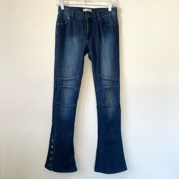Free People Denim - Free People Dark Wash Flared Leg Side Button Hem Jeans Size 25